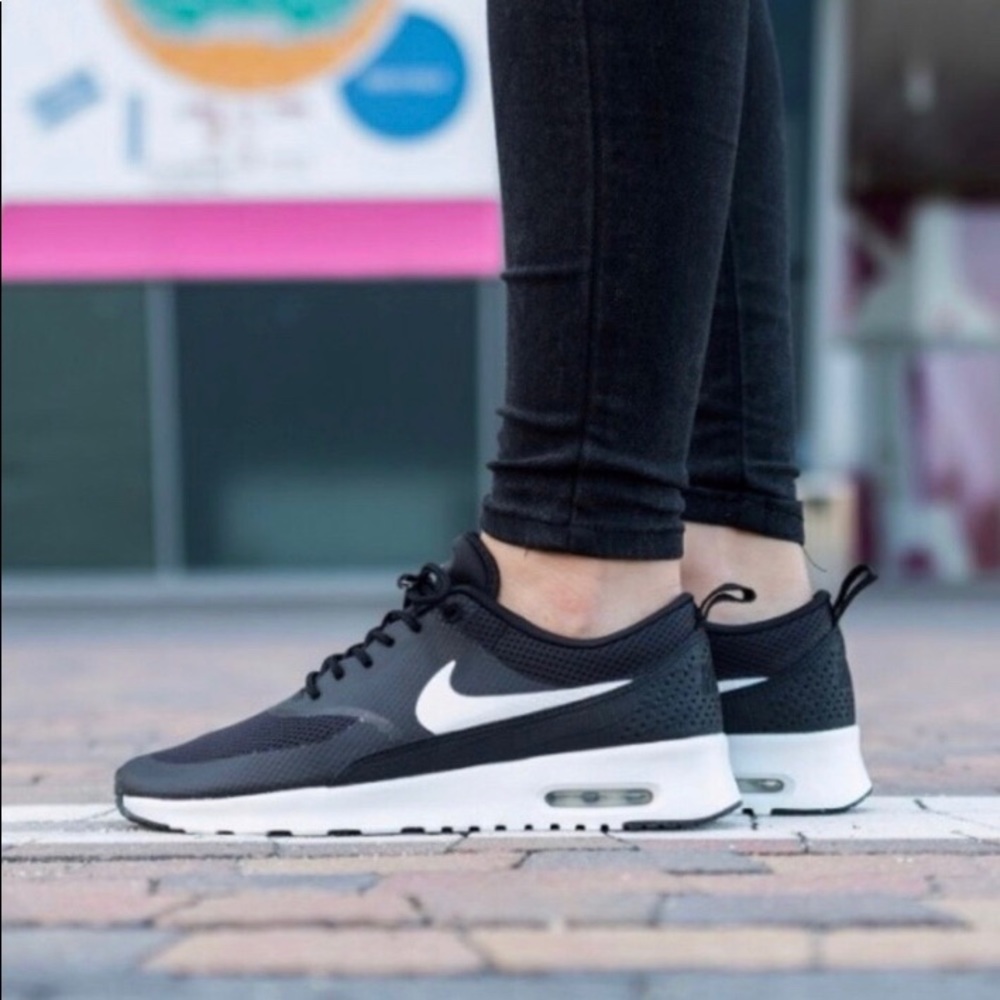❌Sold❌ Nike Women’s Air Max Thea in Black